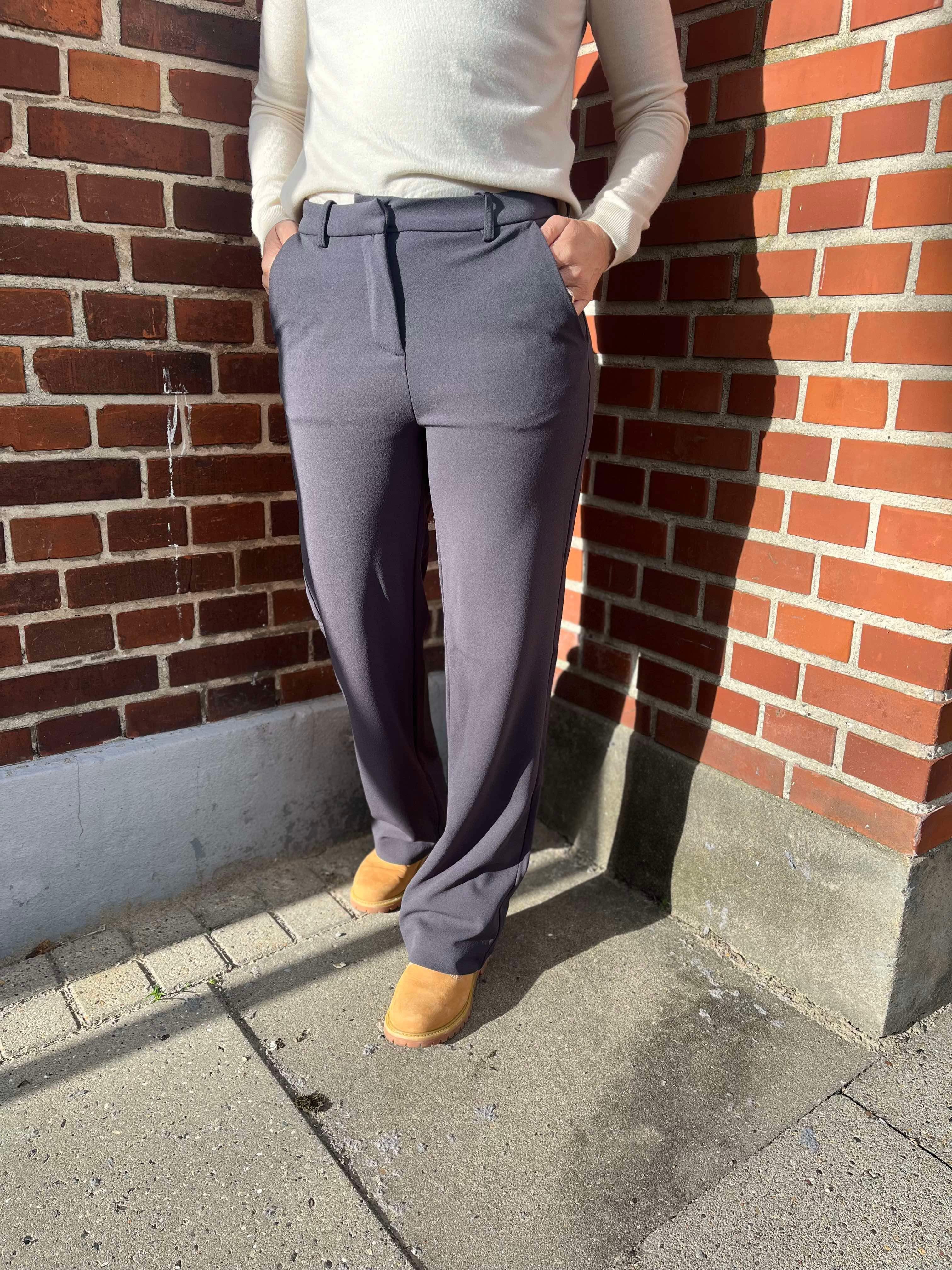 VMZAMIRA Trousers - Obsidian